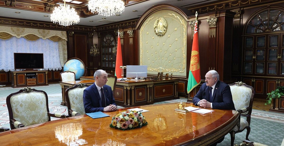 Печать о расторжении брака в паспорте. Кодексом о браке и семье рб. Документ о семейном положении для военкомата. Печать прописки в паспорте беларусь. Штамп о разводе в паспорте.