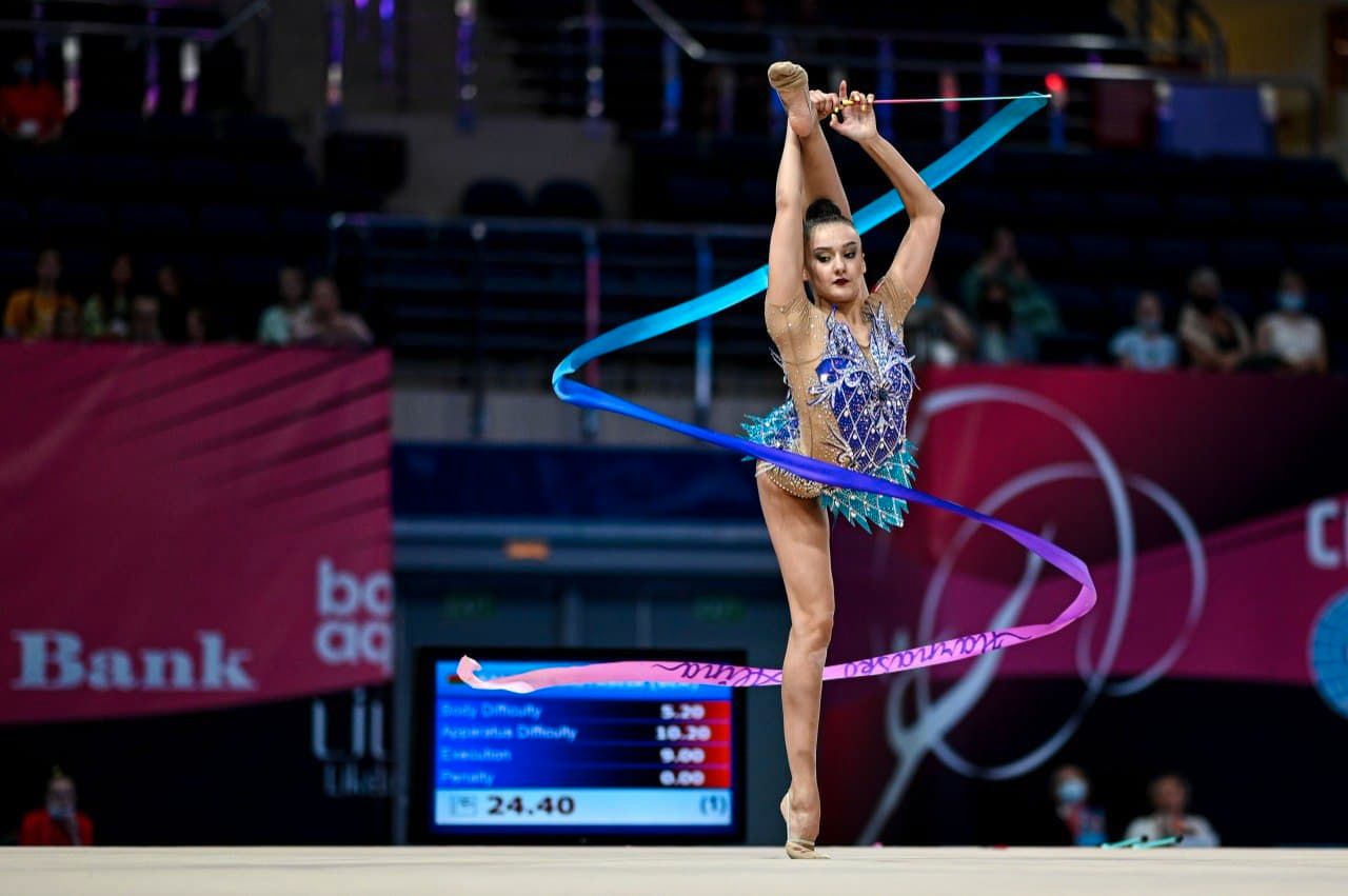 Белоруска Алина Горносько выиграла золото ЧМ по художественной гимнастике в  упражнениях с лентой