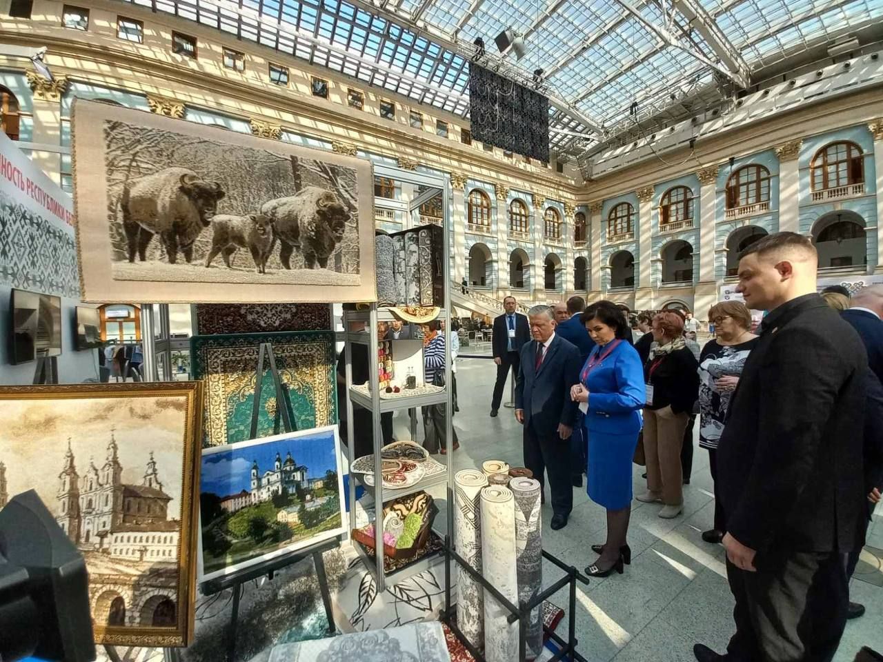 Широкая линейка белорусского текстиля представлена на выставке в Москве