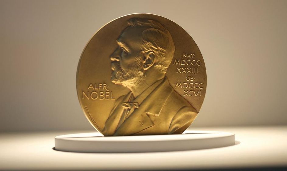 Нобелевская медаль Дмитрия Муратова продана за $103,5 млн для помощи украинцам