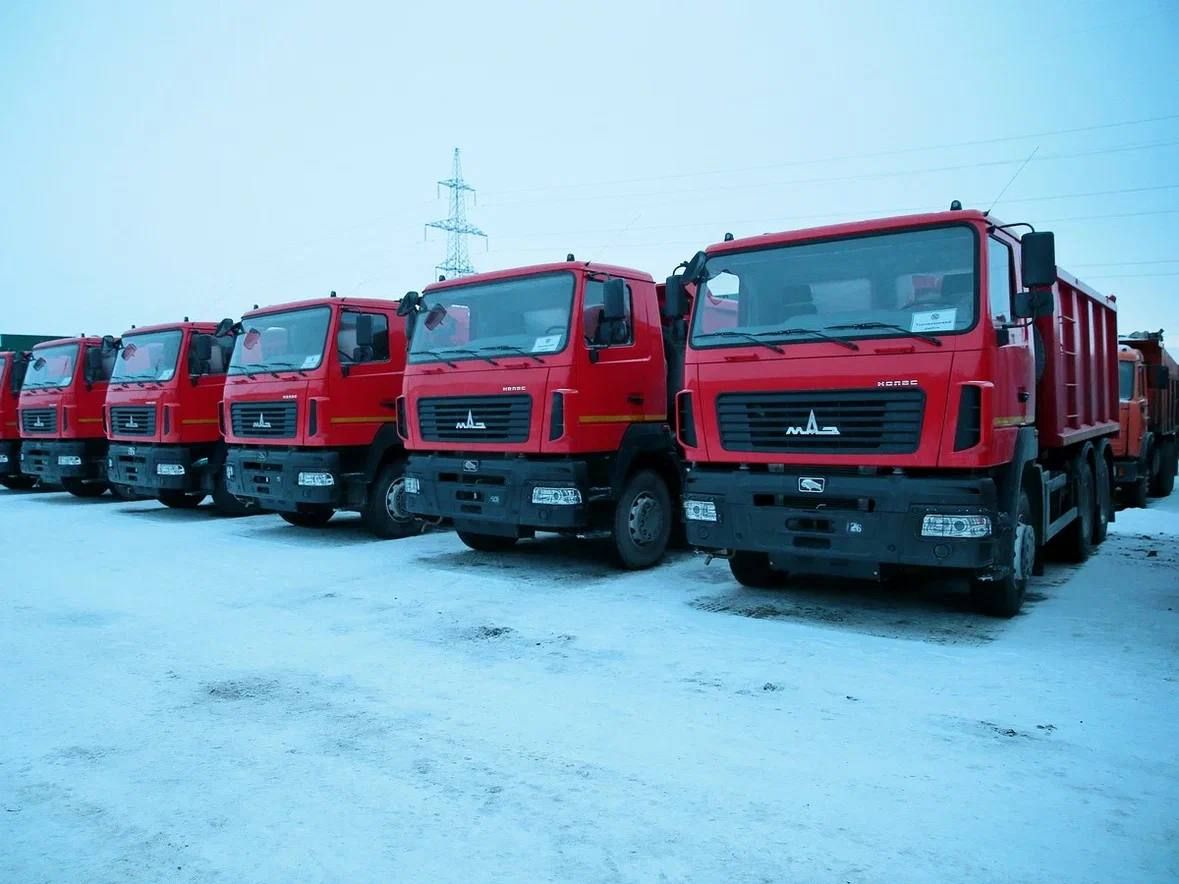 21 самосвал МАЗ вручили Алтайскому краю