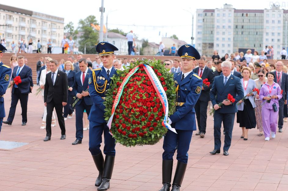 Цветы к вечному огню картинки