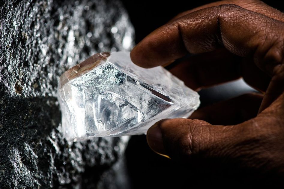 Игры алмазом найти алмазы. Алмазы Якутии. Ботсвана Алмазы. Алмаз из Ботсваны. Нашел Алмаз.